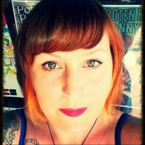 Meet your Posher, Nicole